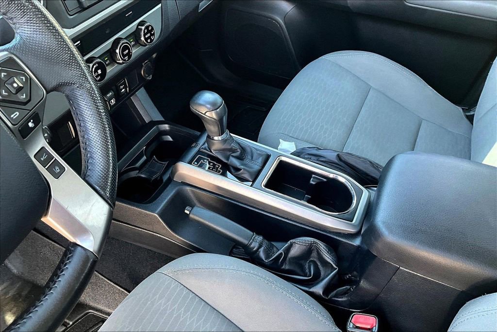 Used 2018 Toyota Tacoma SR5 RWD image 15