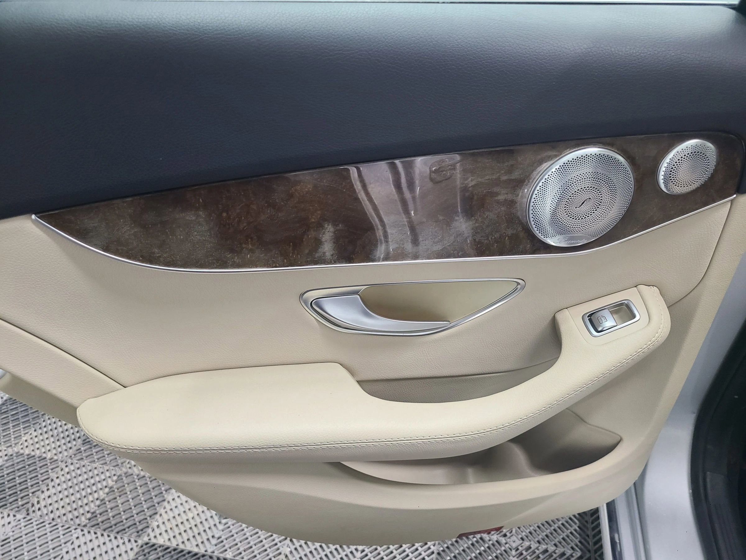 Used 2016 Mercedes-Benz C 300 4MATIC Sedan image 36