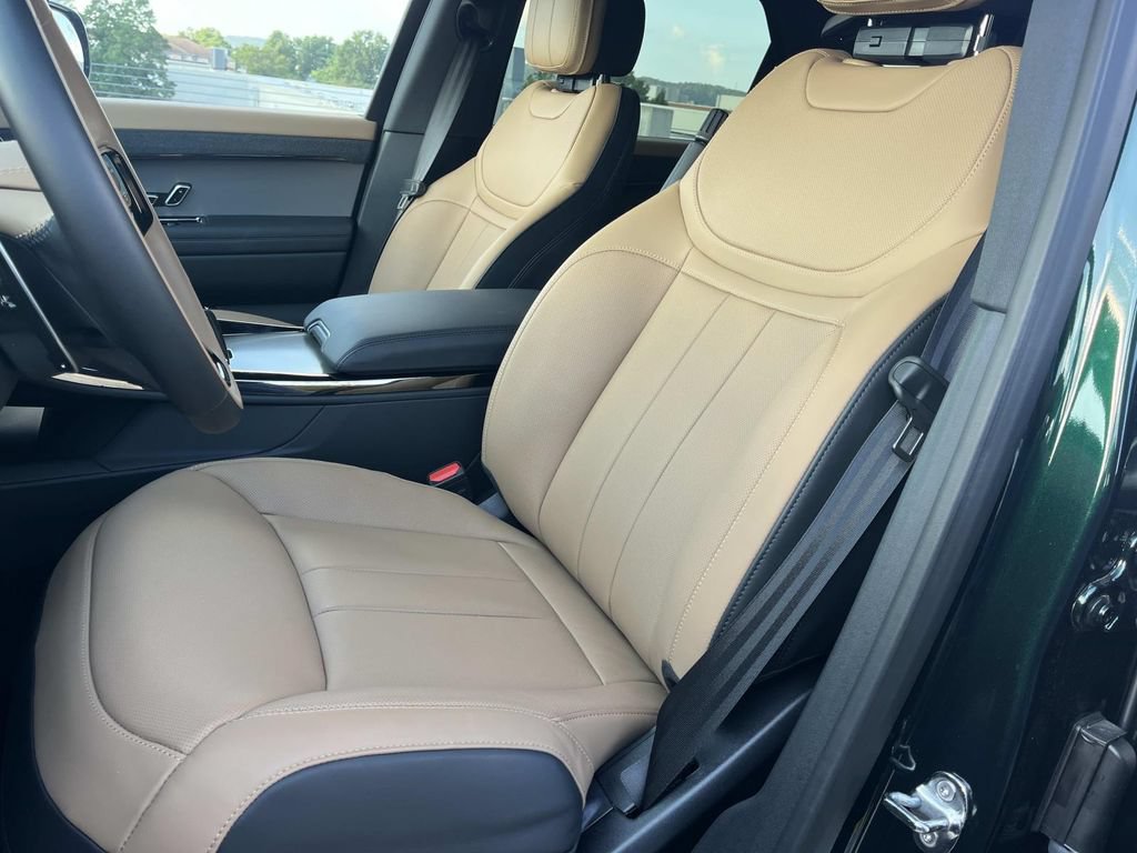 New 2026 Land Rover Range Rover Sport Dynamic SE AWD/4WD image 12