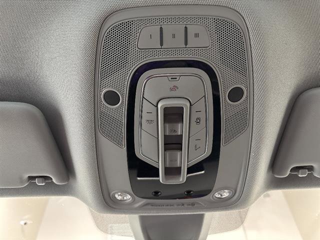 Used 2020 Audi Q5 e Premium Plus w/ Premium Plus Package image 15