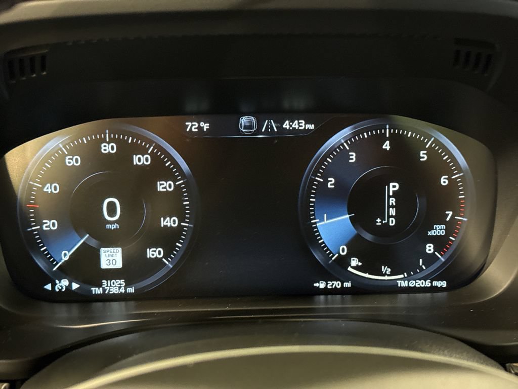 Used 2021 Volvo XC60 T5 Momentum w/ Advanced Package AWD/4WD image 14