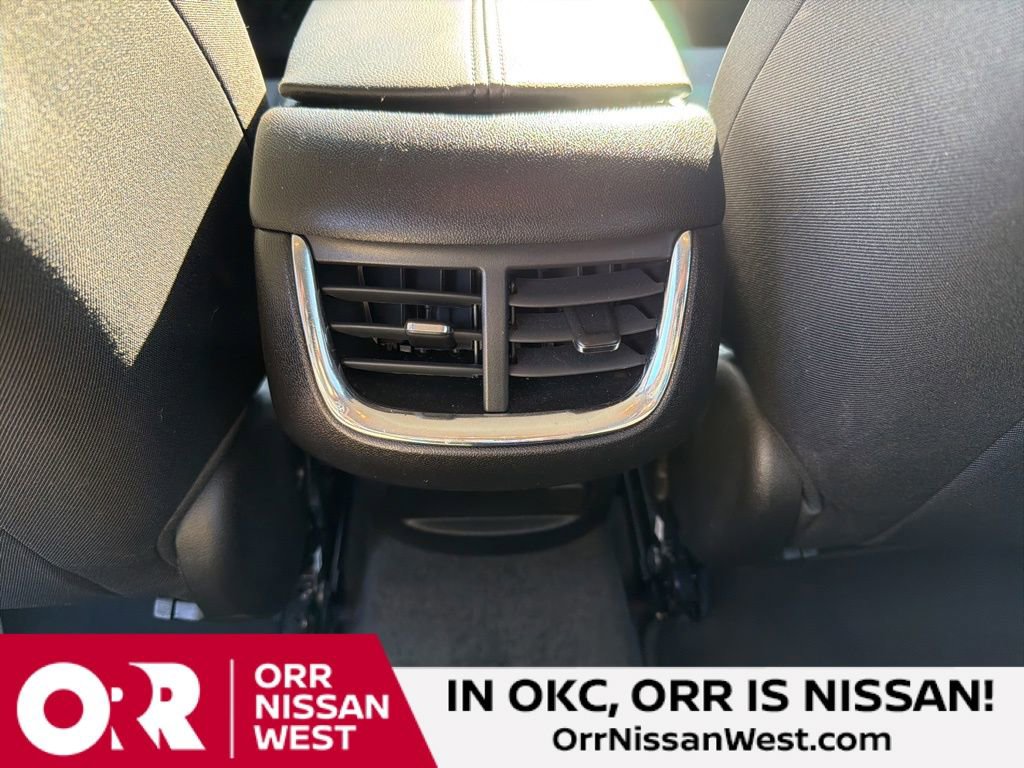 Used 2025 Chevrolet Malibu LT FWD image 18