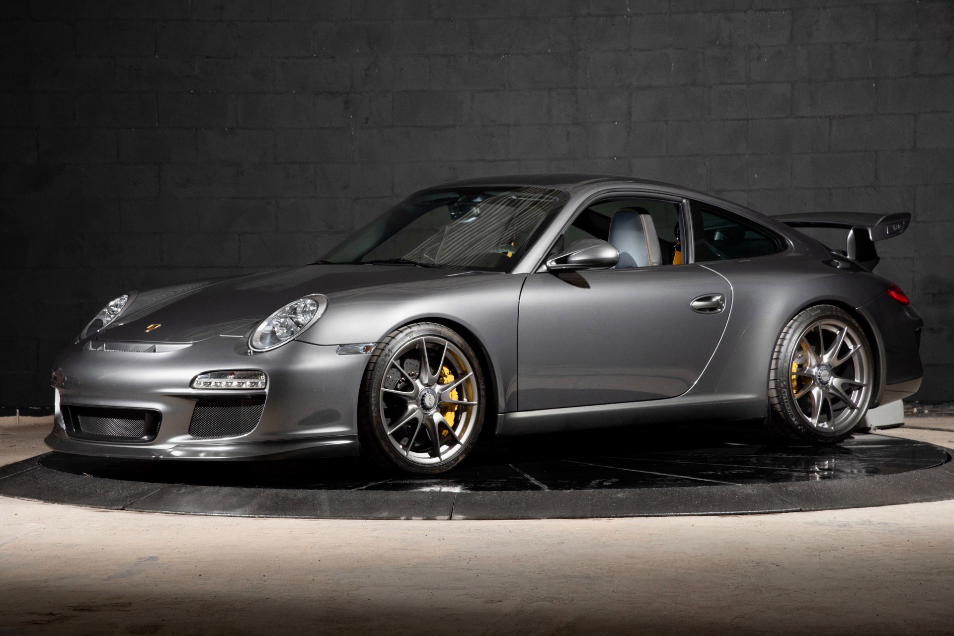 Used 2010 Porsche 911 GT3 image 2