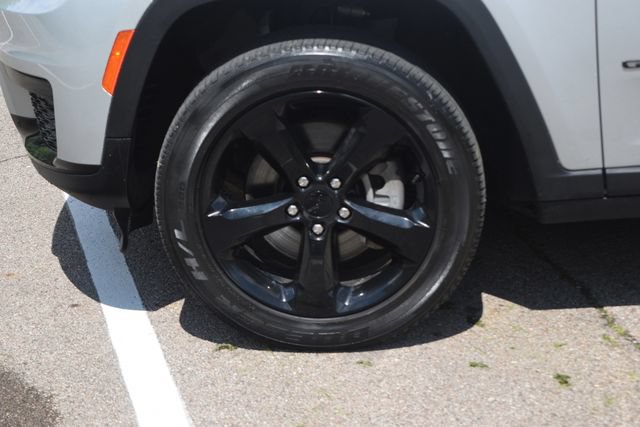 Used 2023 Jeep Grand Cherokee L Laredo AWD/4WD image 30