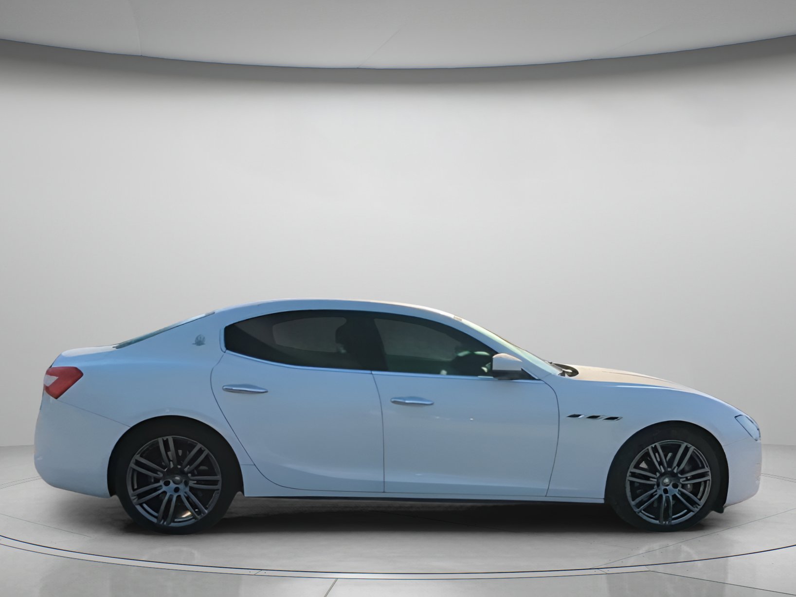 Used 2018 Maserati Ghibli S image 31