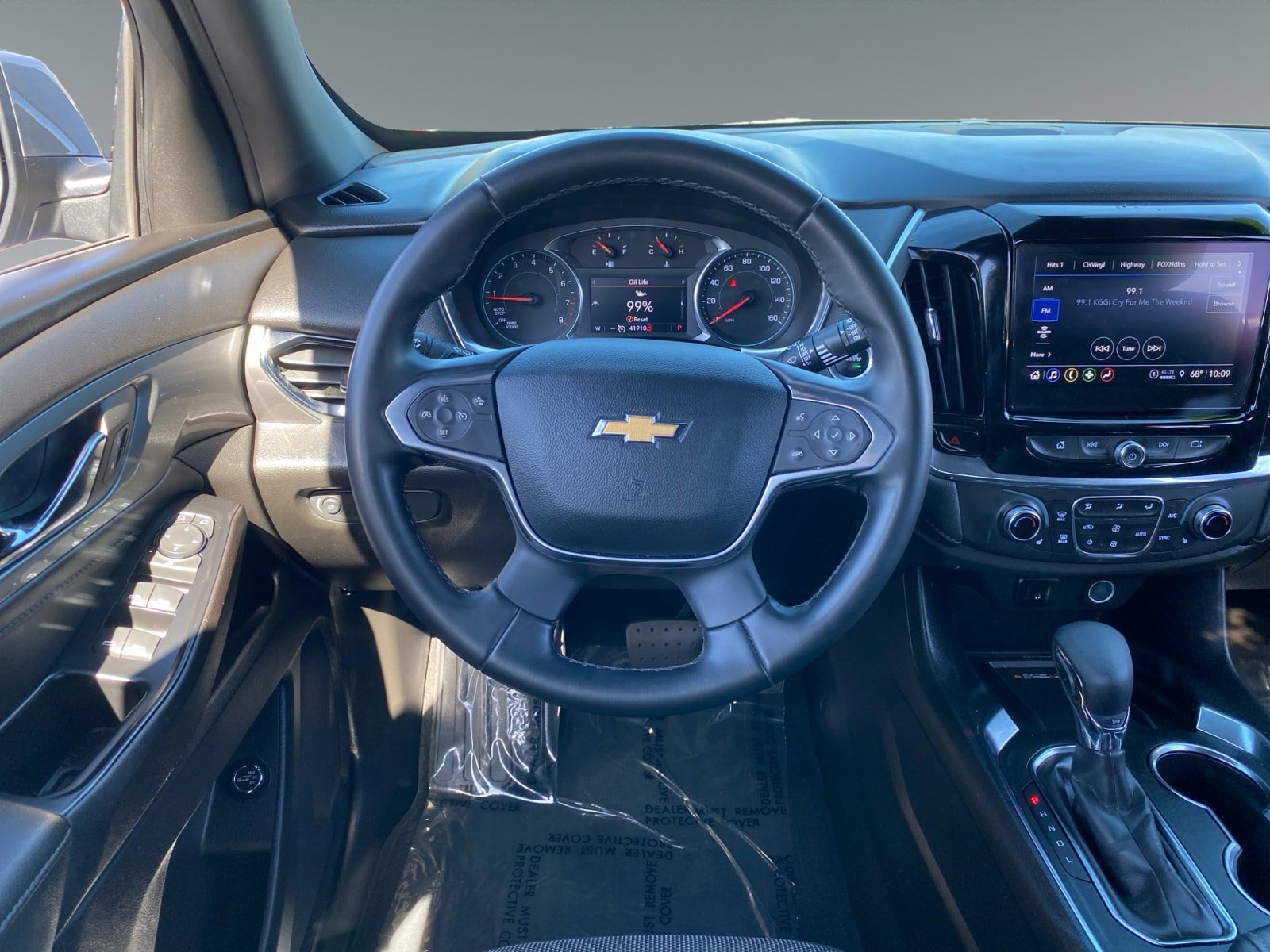 Used 2023 Chevrolet Traverse LT FWD image 12