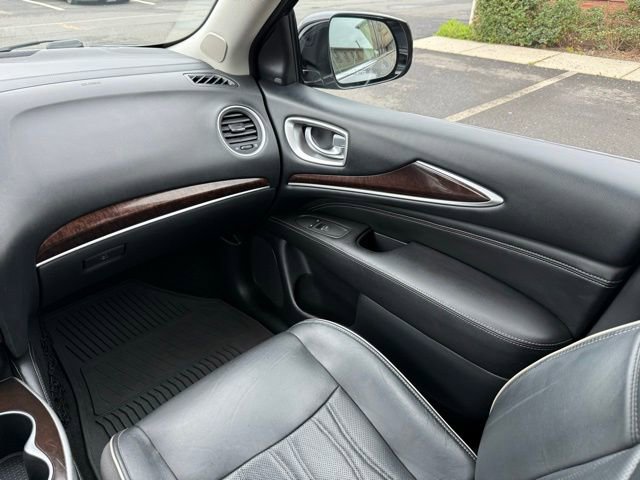 Used 2019 INFINITI QX60 Luxe w/ Sensory Package AWD/4WD image 37