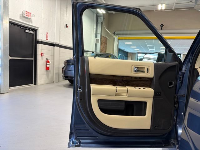 Used 2018 Ford Flex Limited w/ Equipment Group 301A AWD/4WD image 9