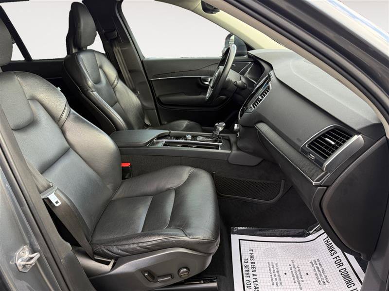 Used 2020 Volvo XC90 T6 Momentum w/ Protection Package image 16
