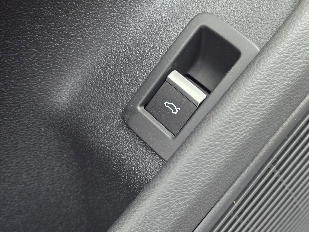 Used 2018 Audi A4 2.0T allroad Prestige image 29