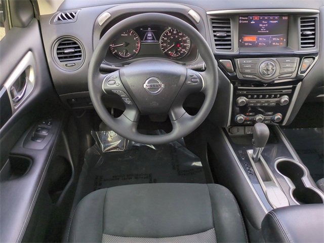 Used 2018 Nissan Pathfinder S image 16