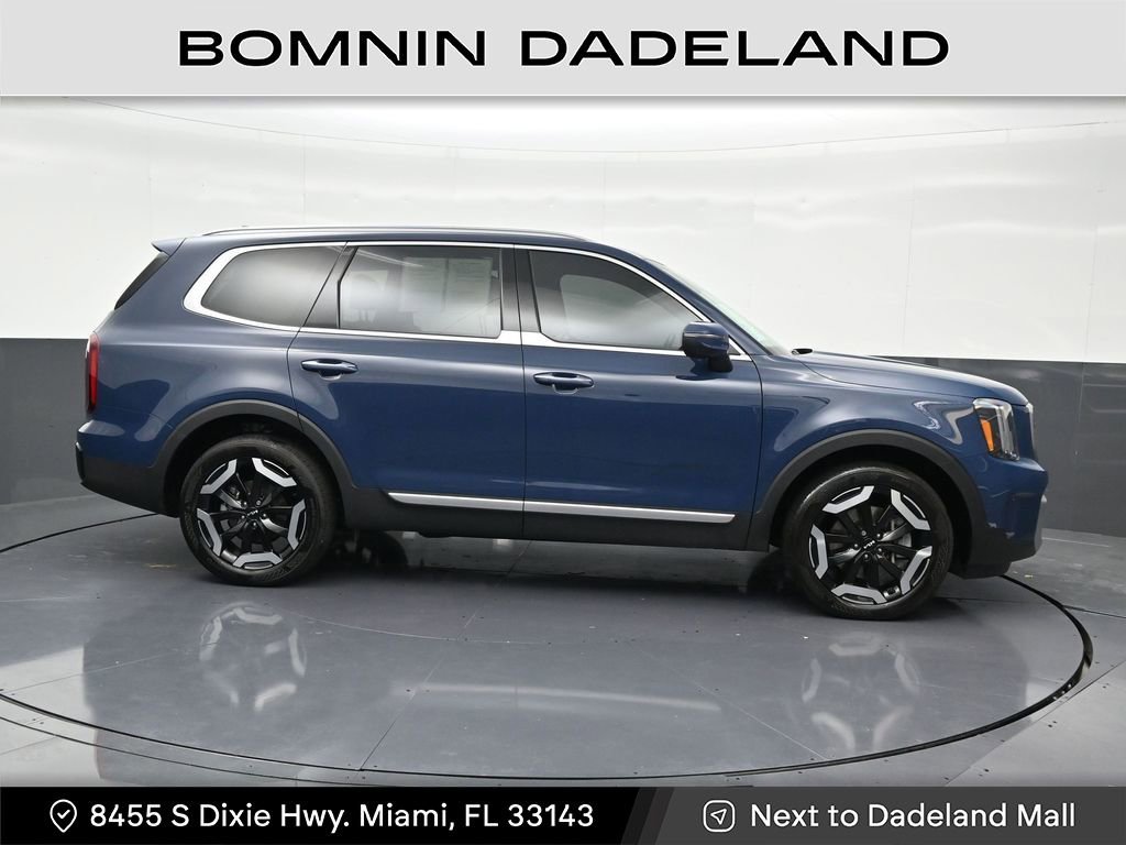 Used 2025 Kia Telluride S image 7
