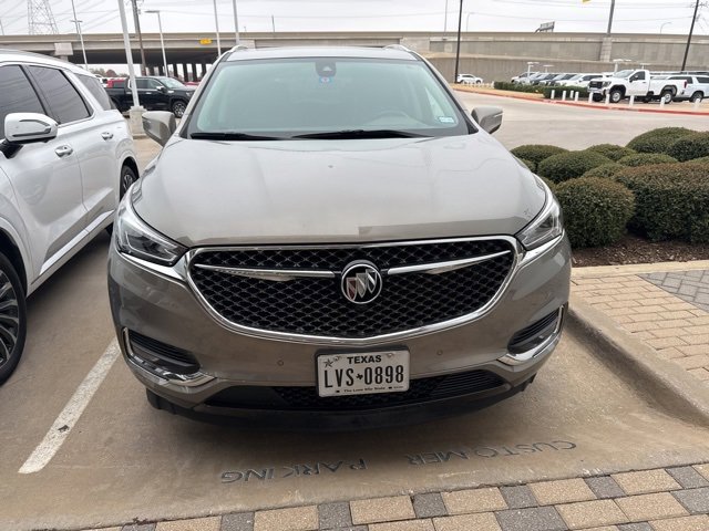 Used 2019 Buick Enclave Avenir w/ Avenir Technology Package image 3