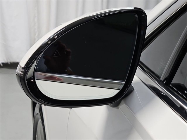 Used 2026 Genesis GV70 2.5T Select image 28