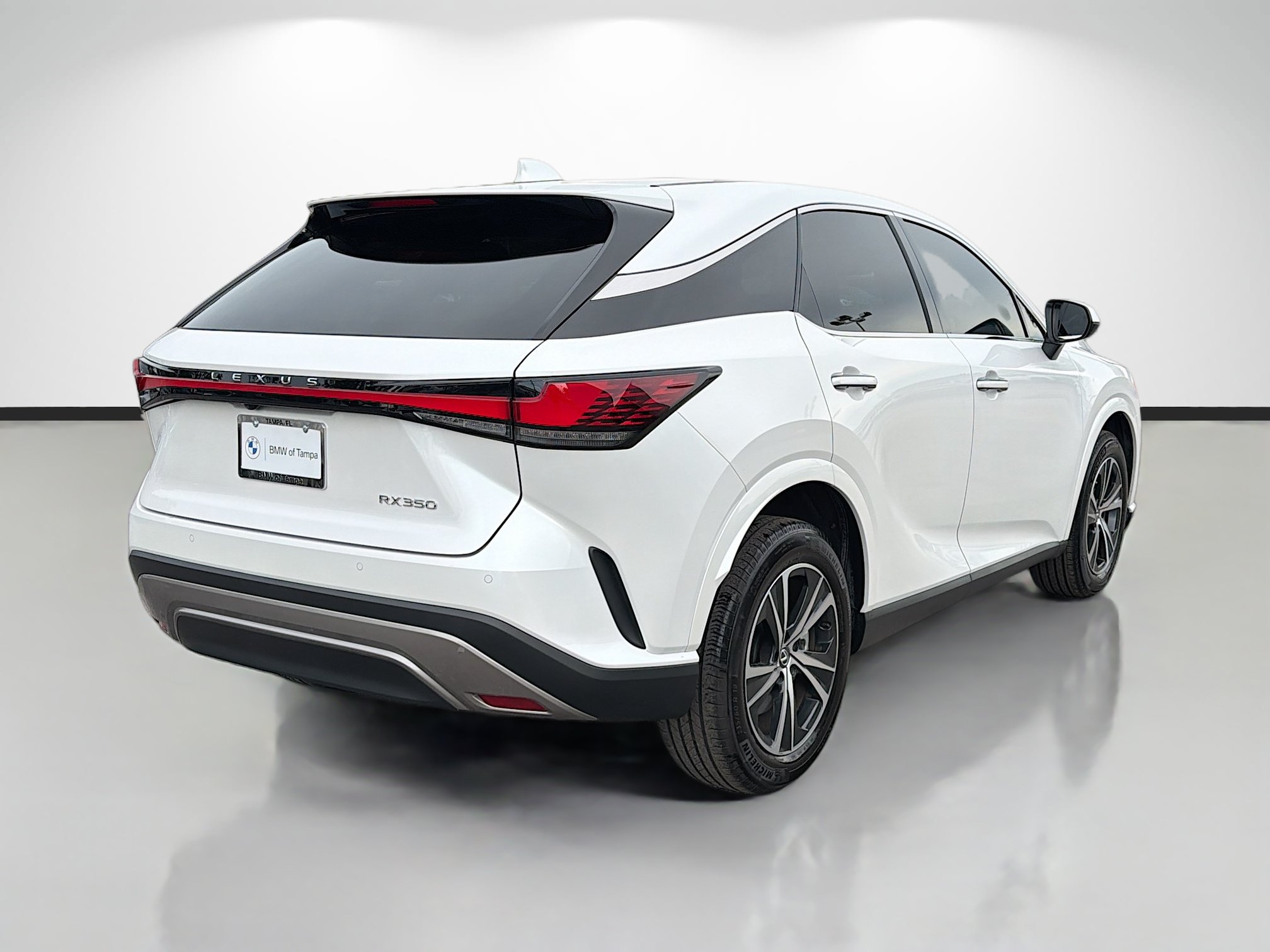 Used 2024 Lexus RX 350 FWD w/ Technology Package image 3