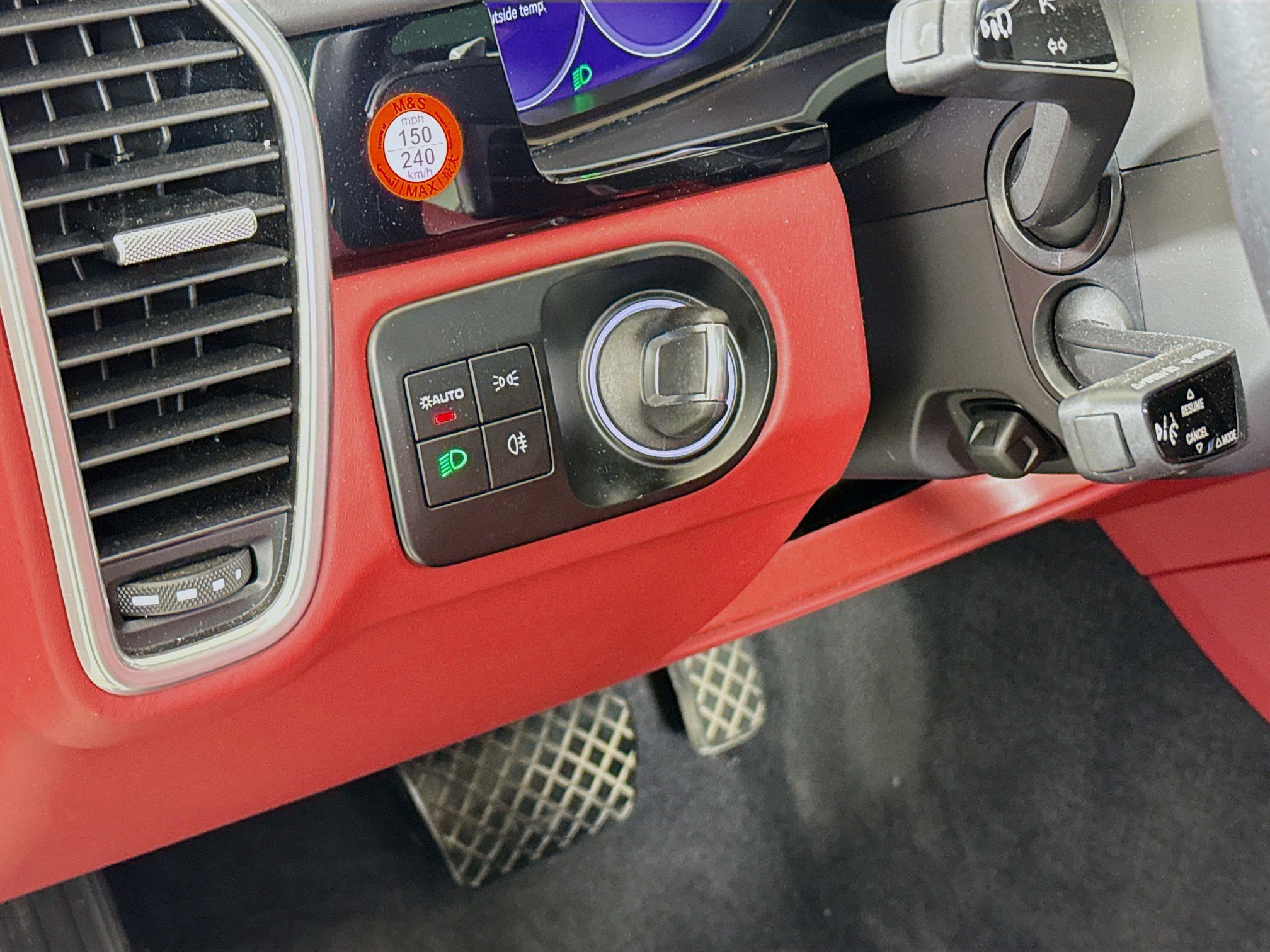 Used 2023 Porsche Cayenne Platinum Edition image 10