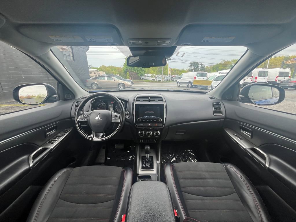 Used 2024 Mitsubishi Outlander Sport ES AWD/4WD image 17