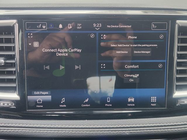 Used 2023 Chrysler Pacifica Touring-L image 12