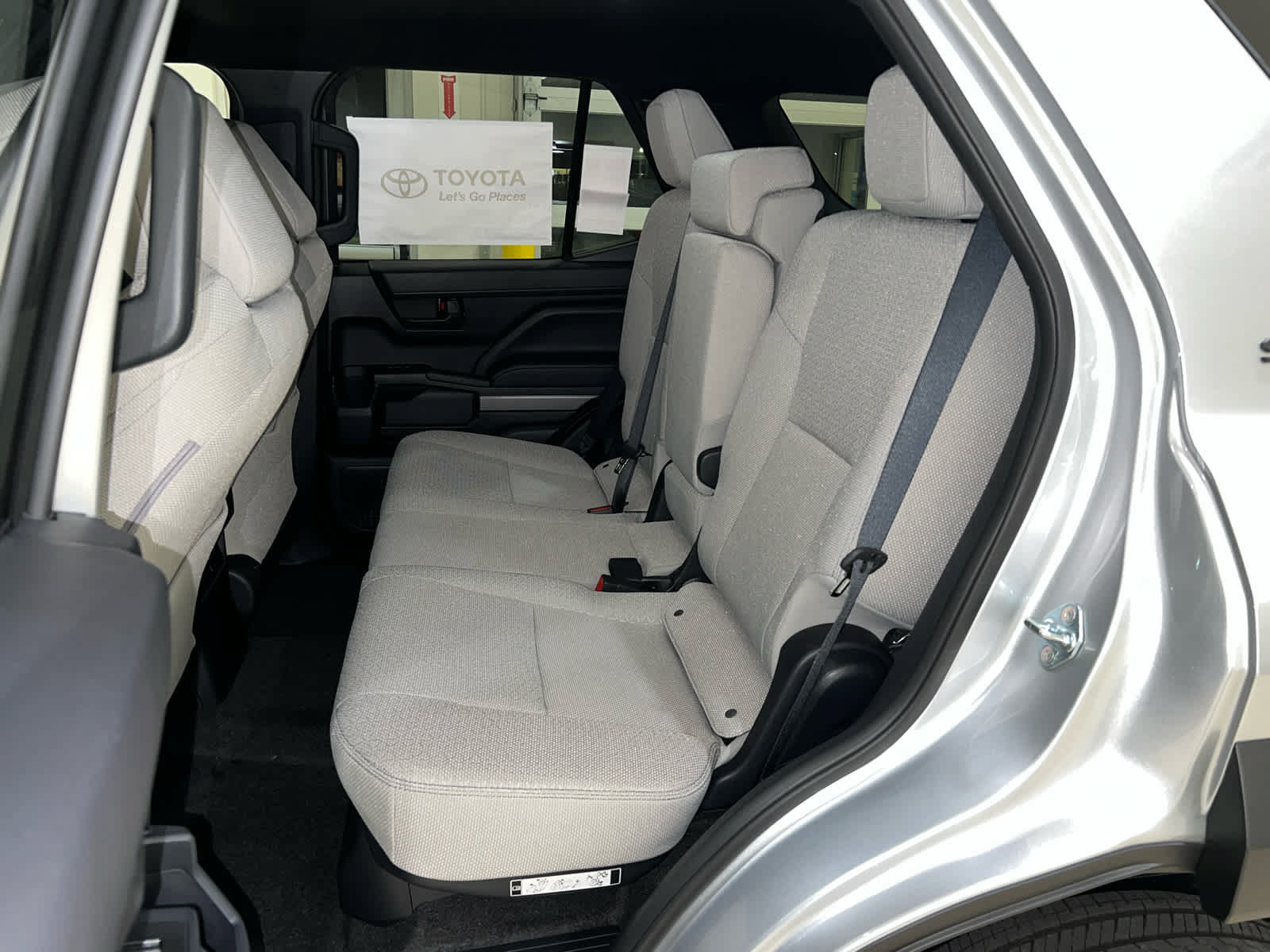 New 2026 Toyota 4Runner SR5 AWD/4WD image 9
