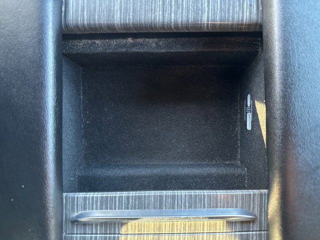 Used 2024 Jeep Wagoneer Series II w/ Flexible Seating Group image 25