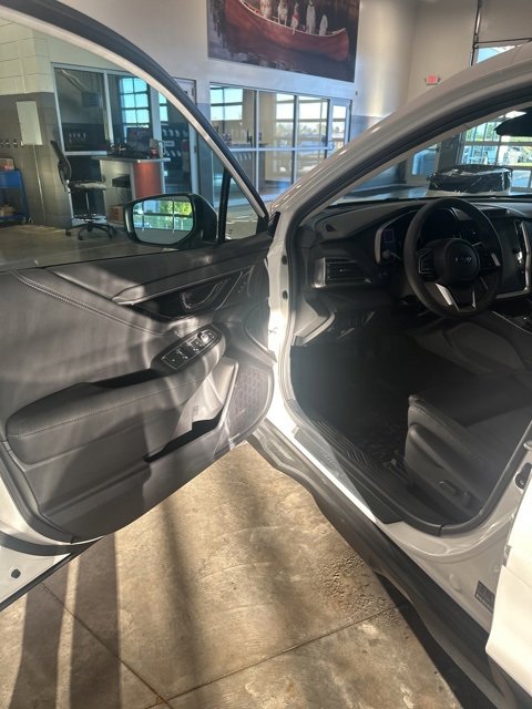 New 2025 Subaru Outback Touring w/ Popular Package #2 image 10