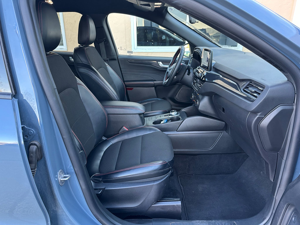 Used 2025 Ford Escape ST-Line Select image 13