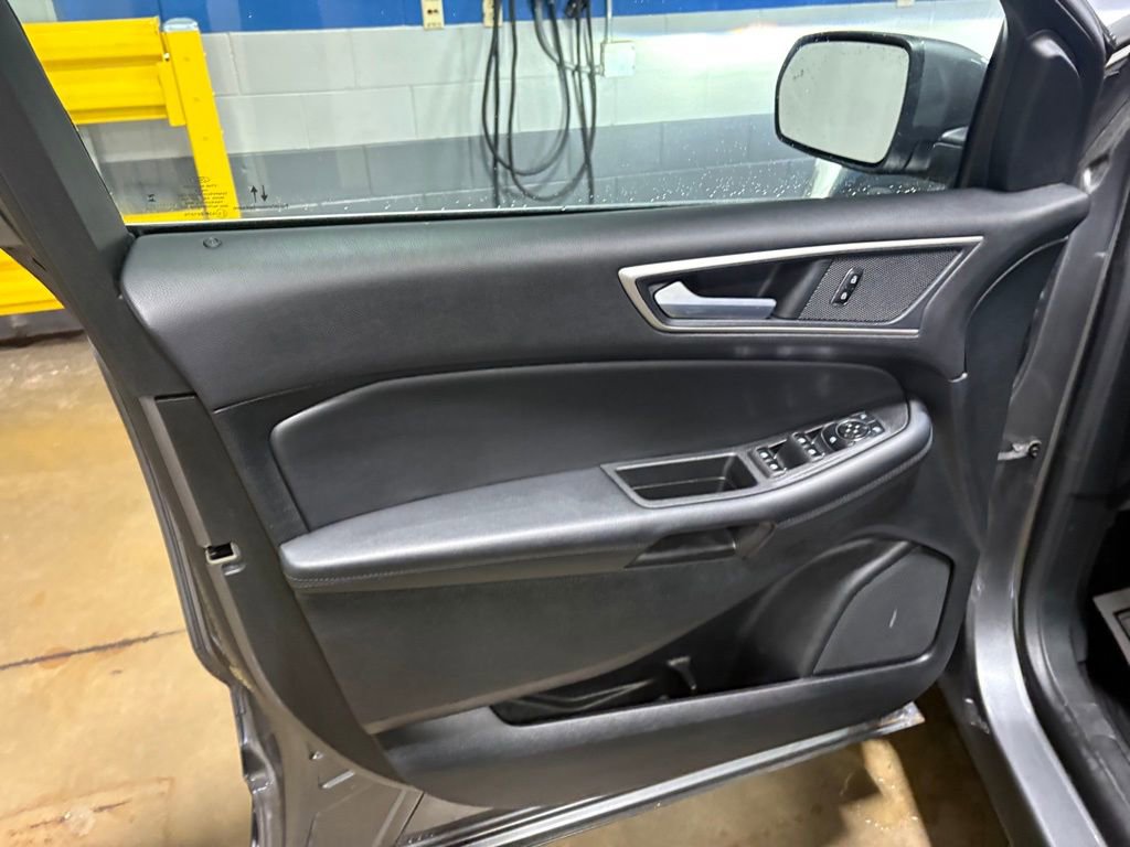 Used 2023 Ford Edge SEL w/ Convenience Package image 19
