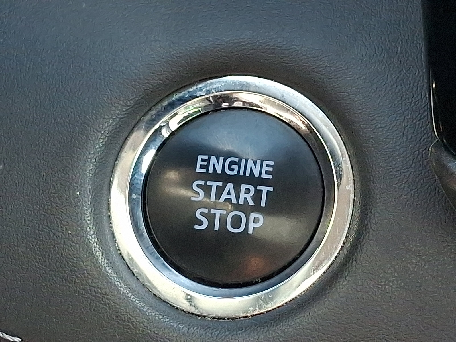 Used 2022 Toyota Highlander XLE AWD/4WD image 25