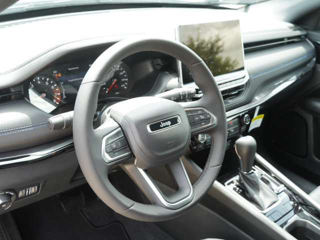 New 2026 Jeep Compass Latitude AWD/4WD image 18