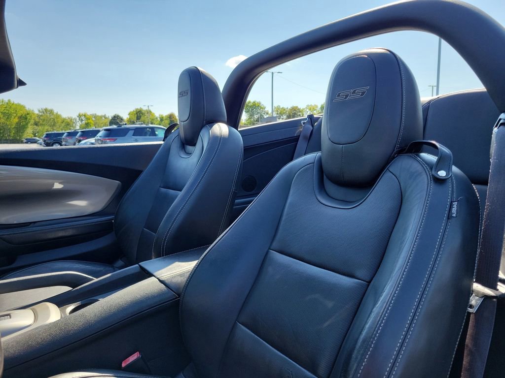 Used 2015 Chevrolet Camaro SS image 17