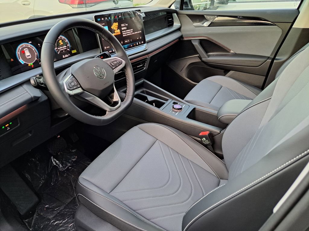 New 2026 Volkswagen Tiguan SE image 7