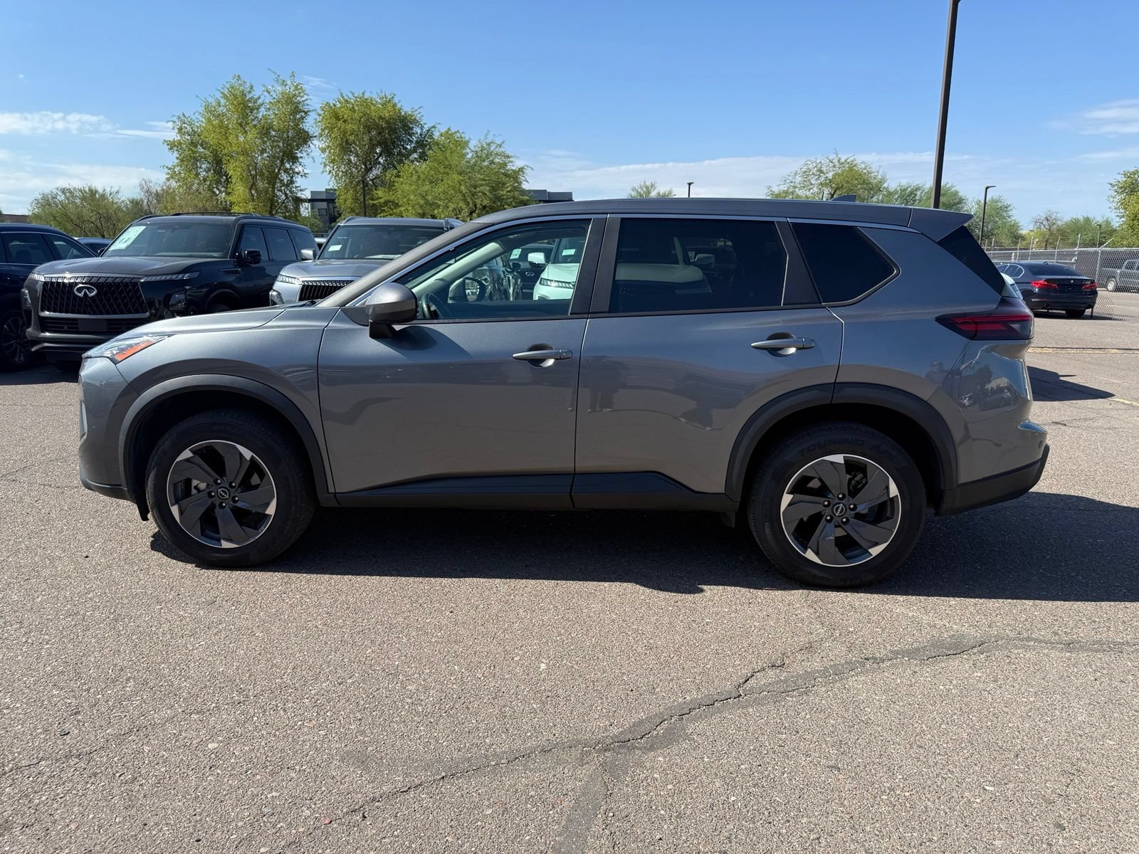 Certified 2025 Nissan Rogue SV FWD image 6