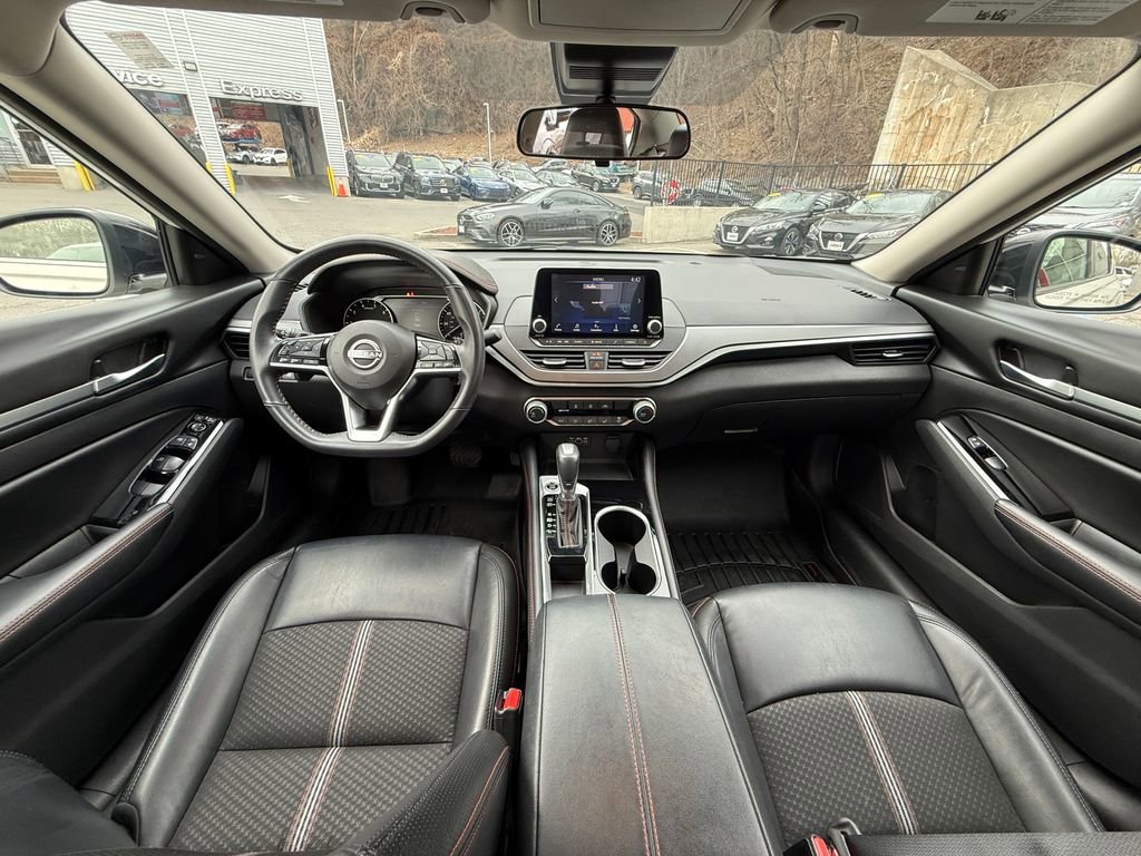 Used 2024 Nissan Altima 2.5 SR image 10