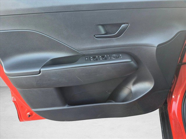 Used 2025 Hyundai Kona SEL FWD image 27