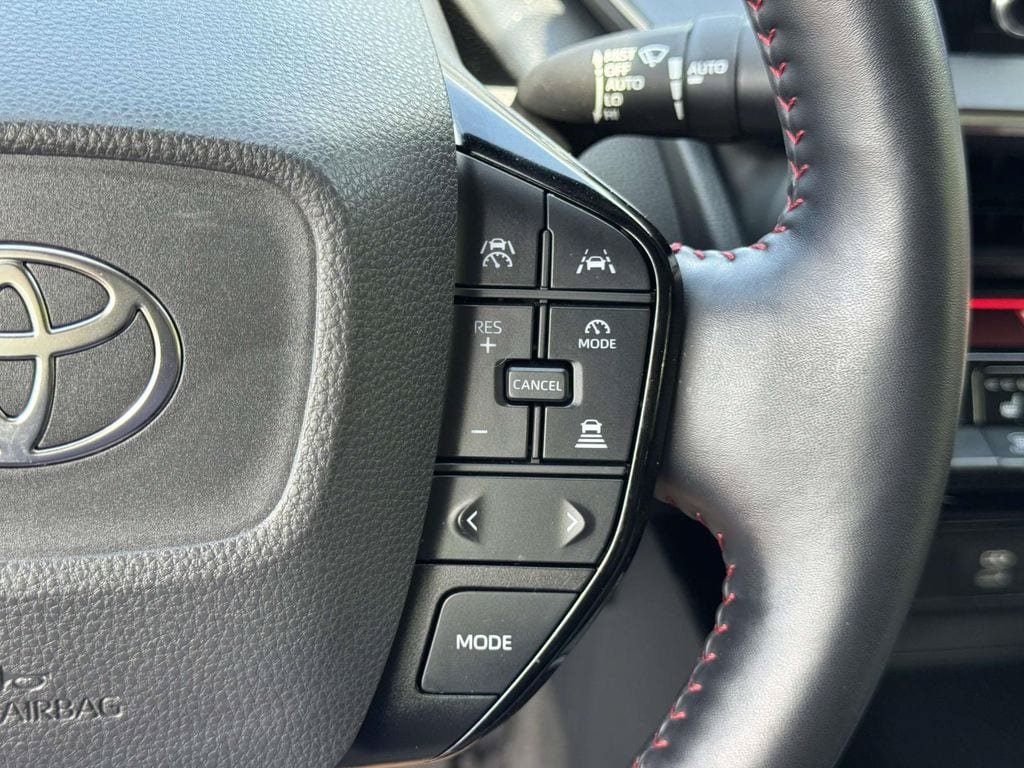 Used 2023 Toyota Prius Prime FWD image 13