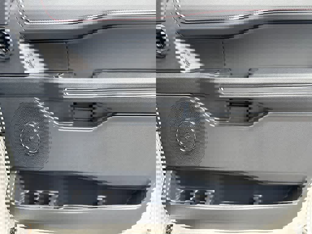 New 2024 Ford Expedition Limited image 13