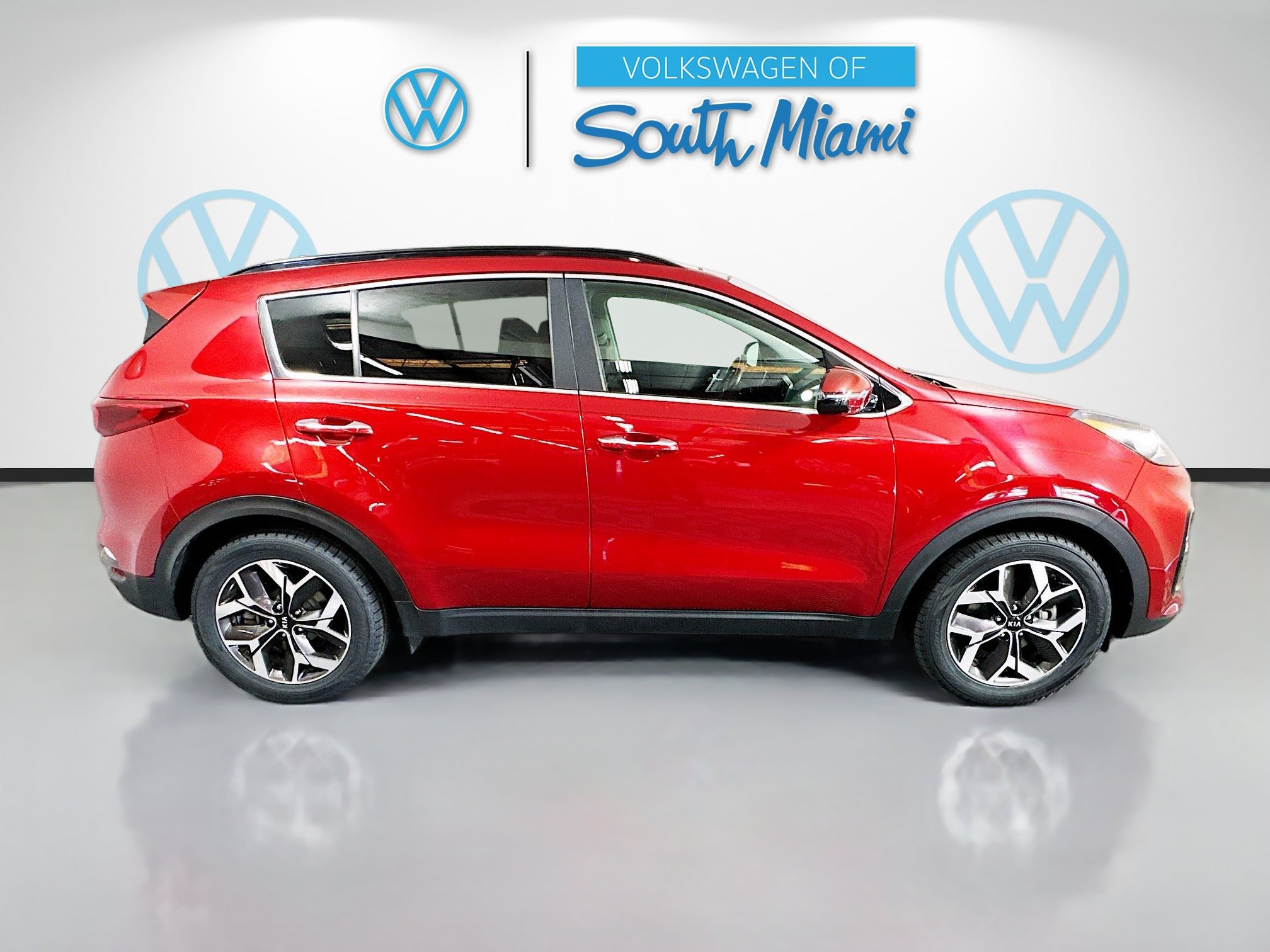 Used 2020 Kia Sportage EX w/ EX Technology Package FWD image 2
