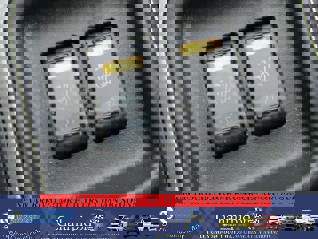 Used 2016 Nissan Juke SL image 15