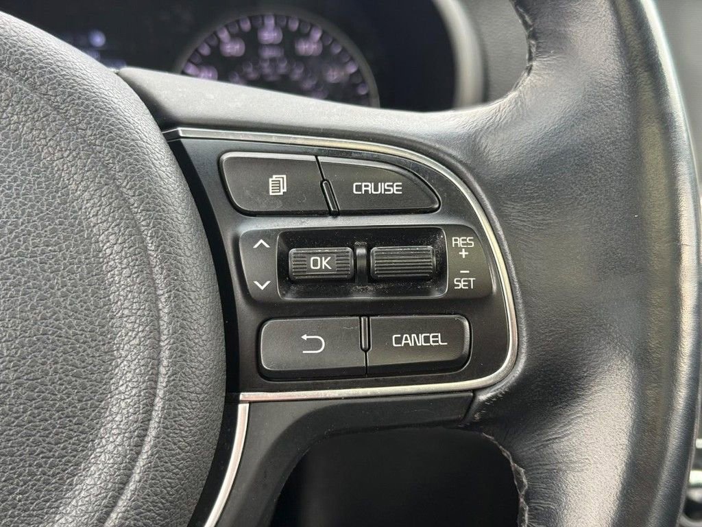 Used 2017 Kia Optima EX w/ Premium Package image 18