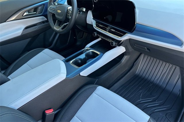 New 2026 Chevrolet Equinox EV LT image 21
