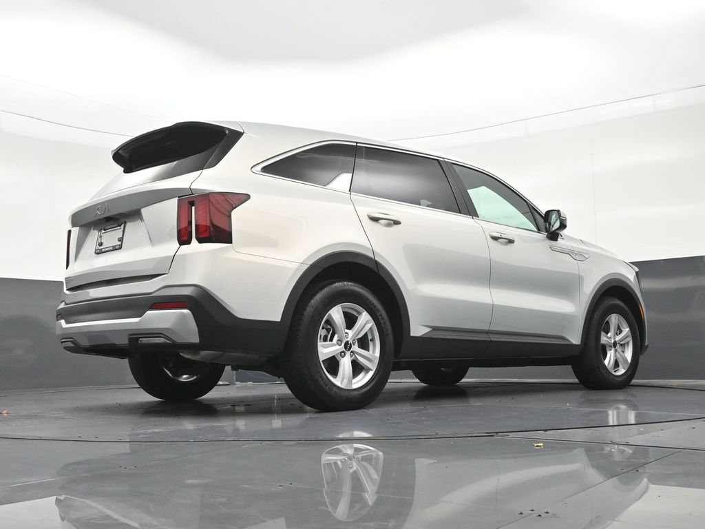 Used 2026 Kia Sorento LX FWD image 30