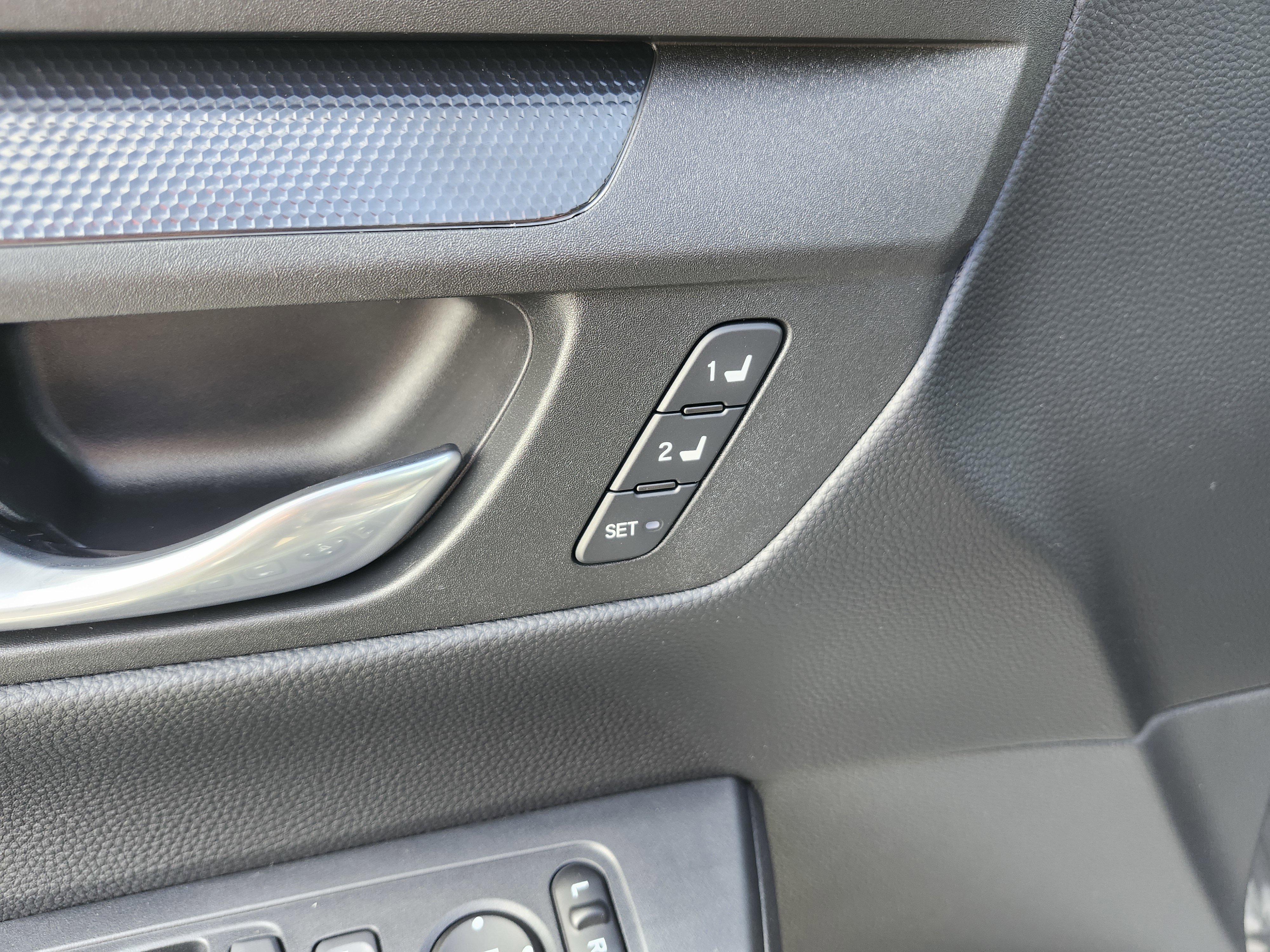 Used 2025 Honda CR-V Sport-L image 30