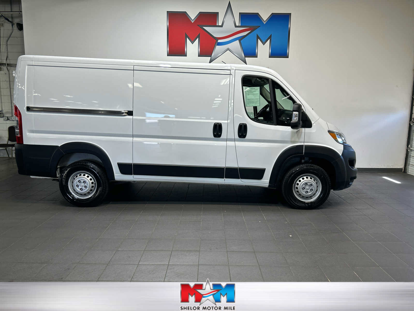 Used 2025 RAM ProMaster 2500 w/ Convenience Group