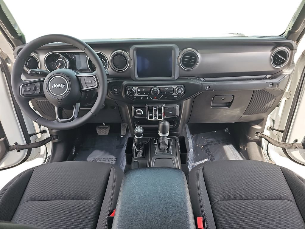 Used 2023 Jeep Gladiator Sport AWD/4WD image 9