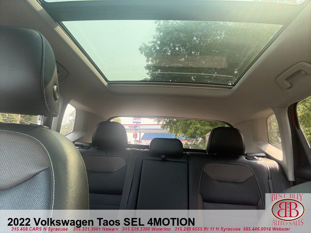 Used 2022 Volkswagen Taos SEL w/ Panoramic Sunroof Package AWD/4WD image 19