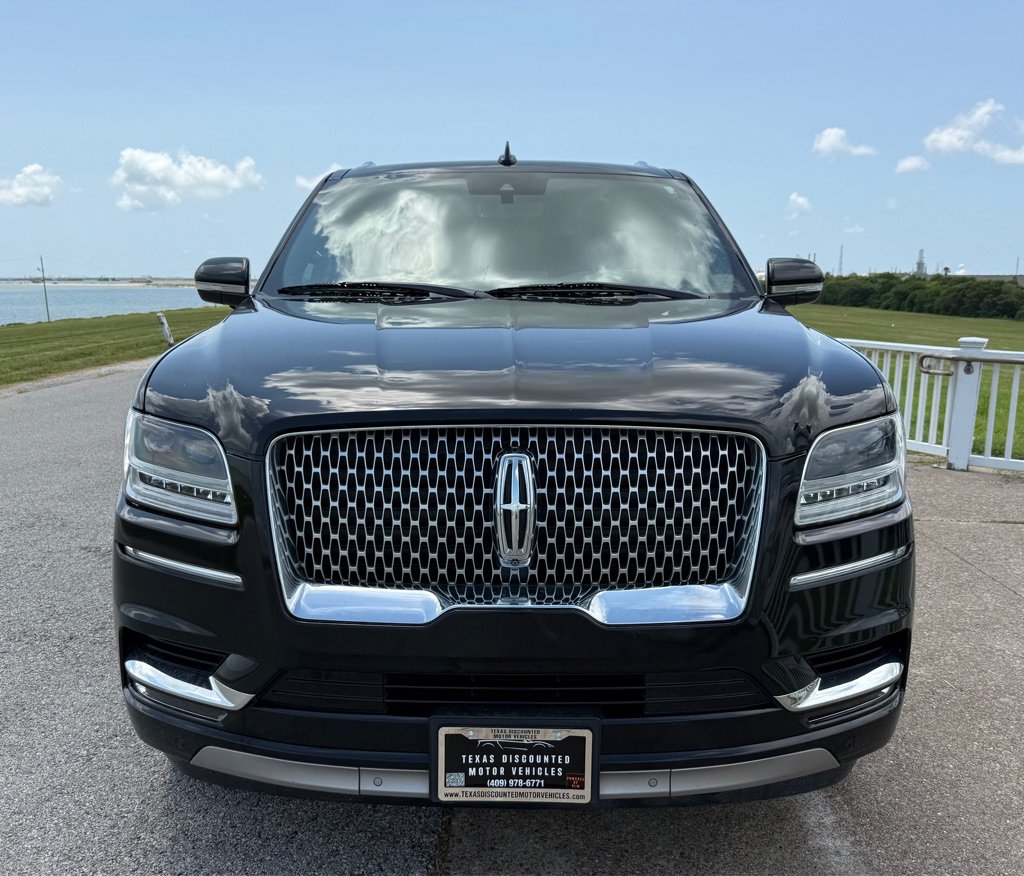Used 2020 Lincoln Navigator L Reserve RWD image 2
