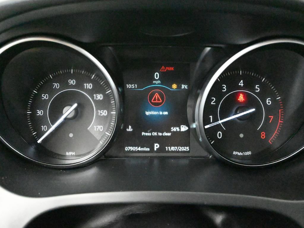 Used 2020 Jaguar E-PACE SE image 34