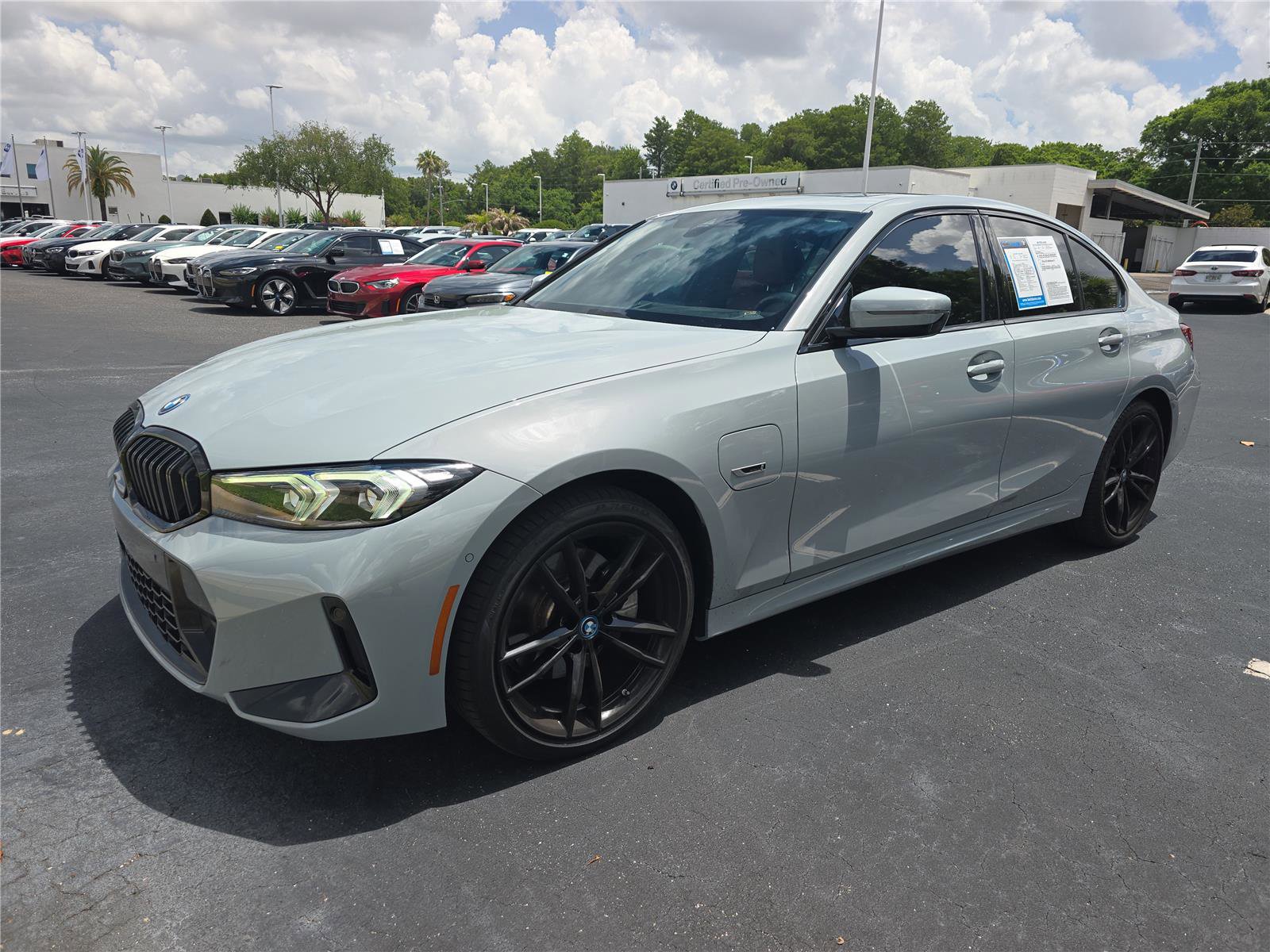 Used 2023 BMW 330e w/ M Sport Package RWD image 5