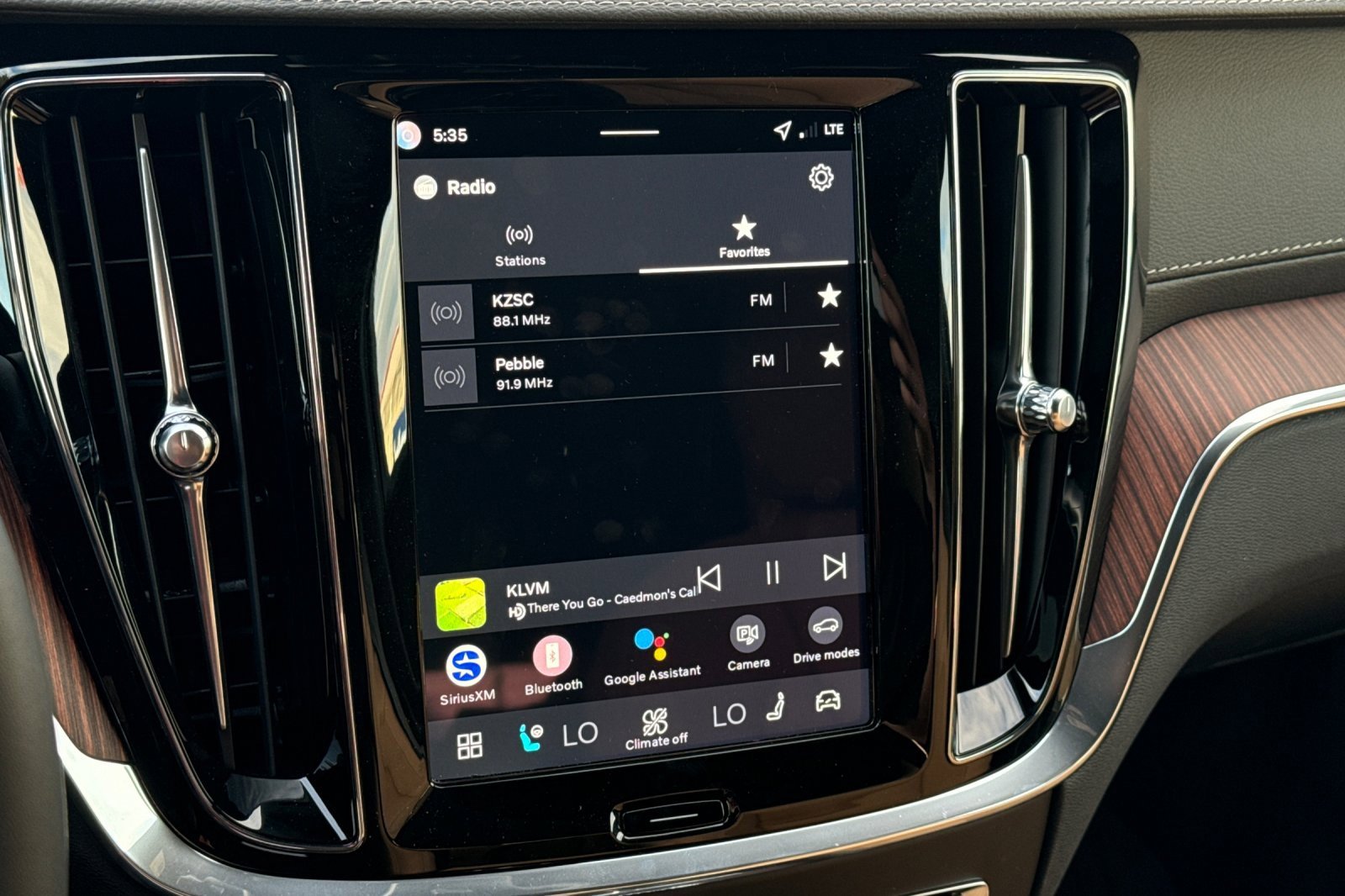 New 2026 Volvo V60 B5 Cross Country Ultra w/ Protection Package Premier image 16
