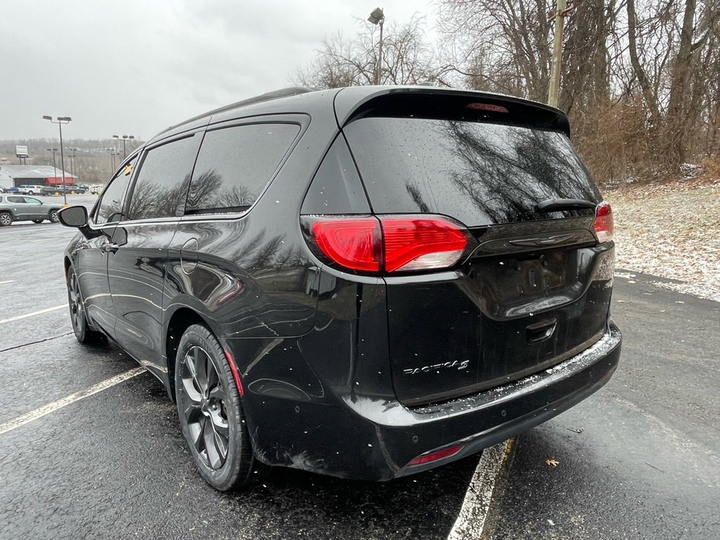 Used 2019 Chrysler Pacifica Touring-L Plus w/ Advanced Safetytec Group image 5